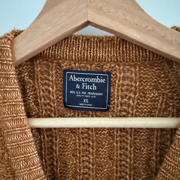 abercrombie & fitch | cable knit sweater - Picture 6 of 12